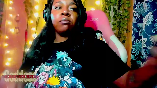 Snapshot of Goddess_MercedesRedd chatting on 20, 6, 2026 Goddess MercedesRedd online show from 20, 6, 2026