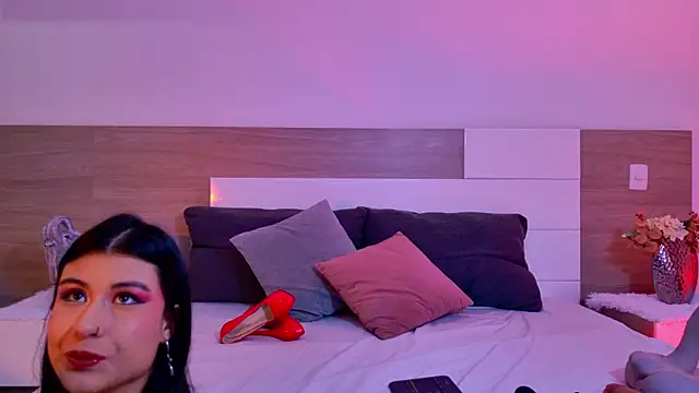 DaphneWayne online show from 17, 4, 2026