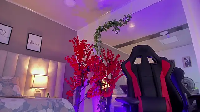 Snapshot of Kiara_Kismet_ chatting on 4, 3, 2026 Kiara Kismet online show from 4, 3, 2026