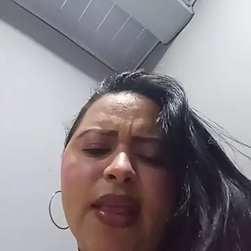 Snapshot of violetapeeveet chatting on 3, 5, 2026 violetapeeveet online show from 3, 5, 2026