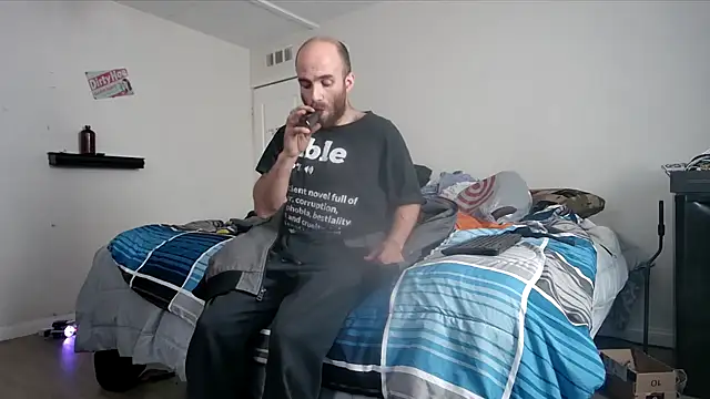 Snapshot of CirclingClass chatting on 4, 12, 2024 CirclingClass online show from 4, 12, 2024