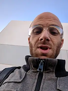 Snapshot of CirclingClass chatting on 28, 1, 2025 CirclingClass online show from 28, 1, 2025