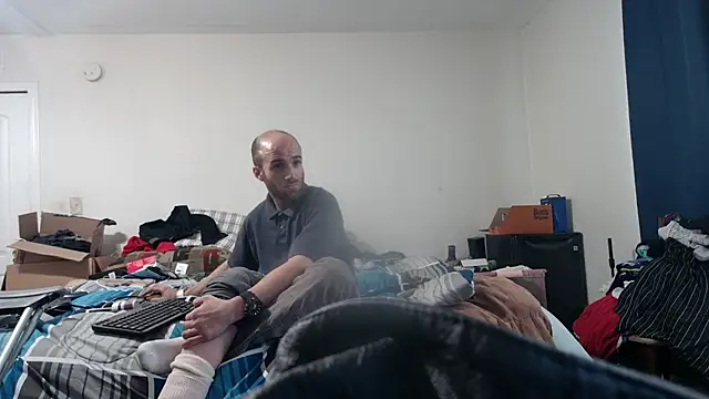 Snapshot of CirclingClass chatting on 4, 2, 2025 CirclingClass online show from 4, 2, 2025