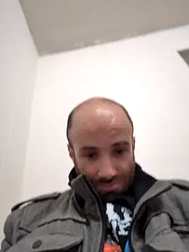 Snapshot of CirclingClass chatting on 17, 3, 2025 CirclingClass online show from 17, 3, 2025