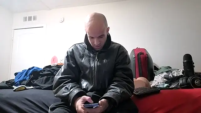 Snapshot of CirclingClass chatting on 12, 10, 2025 CirclingClass online show from 12, 10, 2025