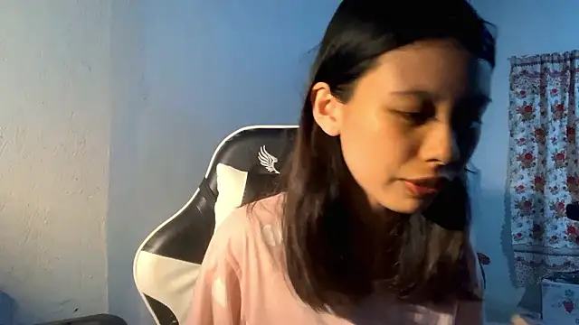 HenrietteRoses online show from 7, 3, 2026