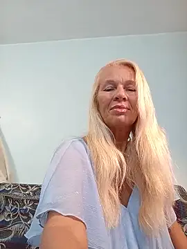 Snapshot of ViktoriaSexi1 chatting on 22, 6, 2026 ViktoriaSexi1 online show from 22, 6, 2026