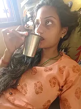 Snapshot of tamil-preethi chatting on 5, 3, 2026 tamil-preethi online show from 5, 3, 2026