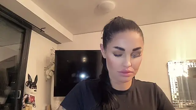 AMBER HARD online show from 21, 4, 2026