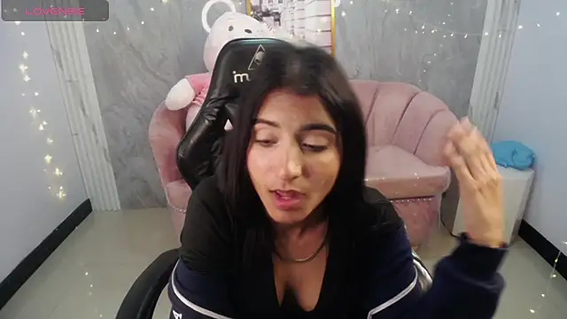 Snapshot of Mariana_moon_ch chatting on 4, 3, 2026 Mariana moon ch online show from 4, 3, 2026