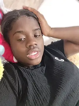 YourLiaa  online show from 28, 3, 2026