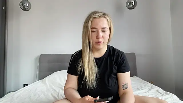 alyrasun online show from 30, 7, 2026