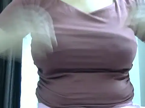 Snapshot of JANVI_06 chatting on 7, 5, 2026 JANVI 06 online show from 7, 5, 2026