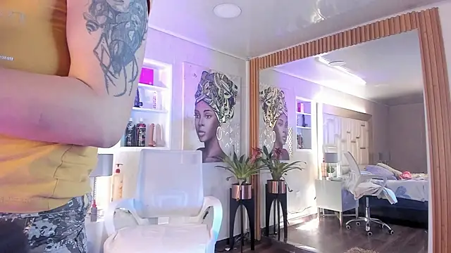 ZoeTaylorl online show from 25, 4, 2026