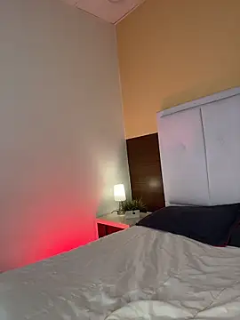 Catalinaa01 online show from 8, 4, 2026