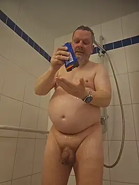 BigDaddyCooool online show from 10, 4, 2026