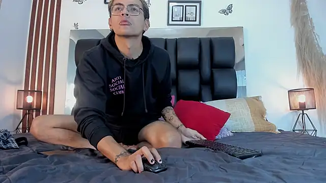 dalhia and hades online show from 21, 3, 2026