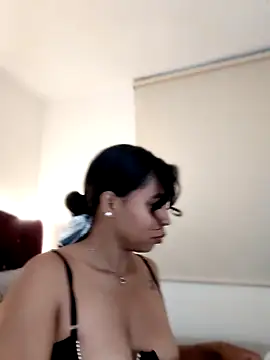nathyjonees online show from 2, 6, 2026