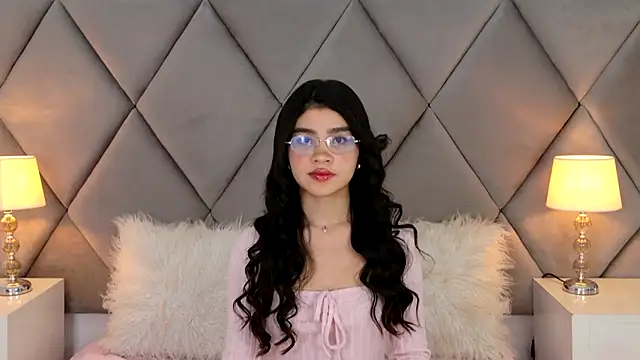 OliviaDiaz online show from 26, 5, 2026