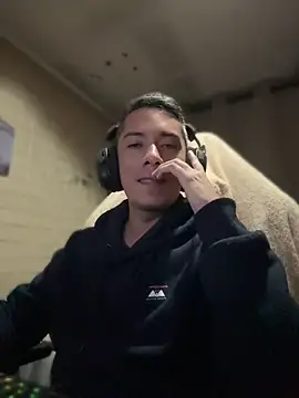 Cr1sXPorn online show from 19, 4, 2026