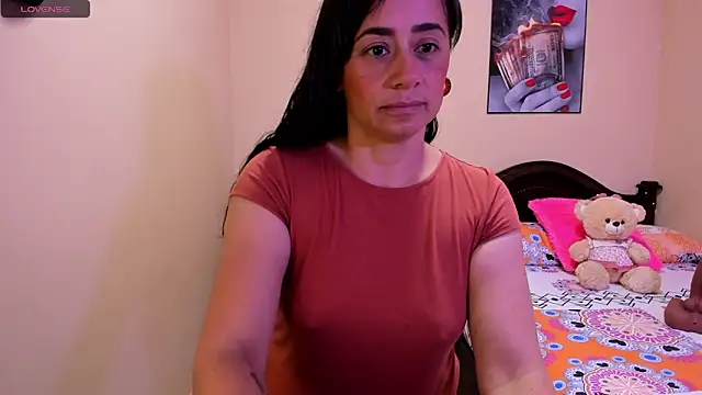 sara florez12 online show from 10, 4, 2026