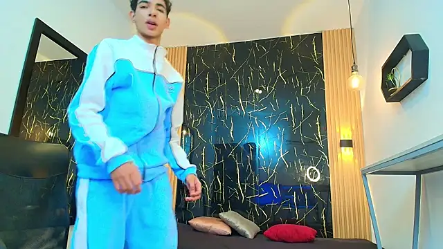 ValeriHot 1 online show from 21, 4, 2026