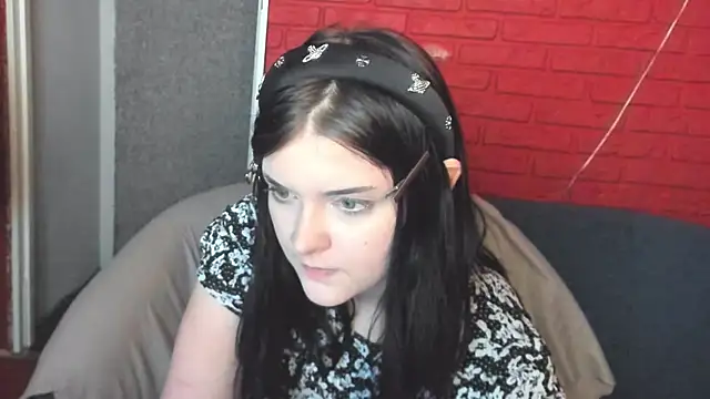 EsterTwilight online show from 11, 4, 2026