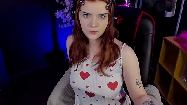 EsterTwilight online show from 31, 7, 2026