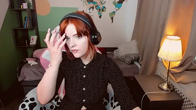 EsterTwilight online show from 1, 8, 2026