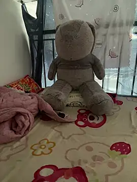 Lyn baby online show from 4, 7, 2026