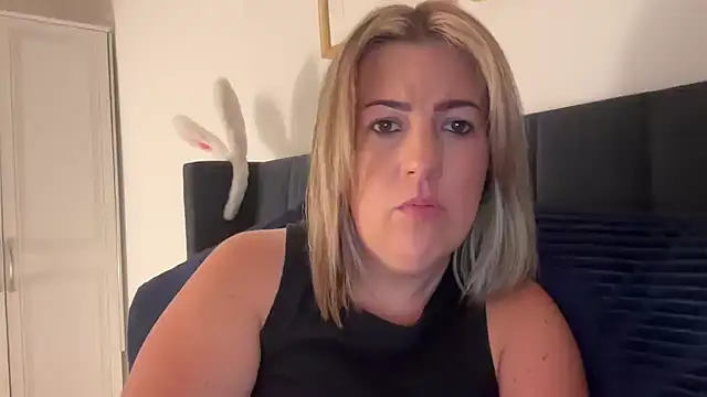 Snapshot of annabellewarick chatting on 16, 6, 2026 annabellewarick online show from 16, 6, 2026