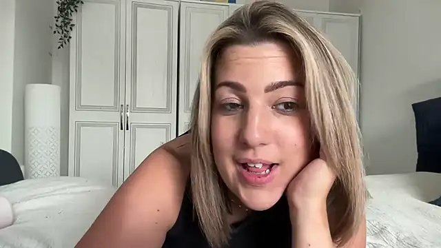 Snapshot of annabellewarick chatting on 29, 6, 2026 annabellewarick online show from 29, 6, 2026