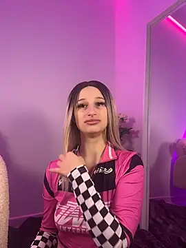 ScarletFlameee online show from 19, 4, 2026