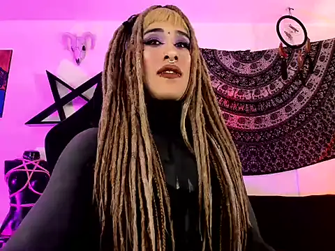 Snapshot of OnixWitch777 chatting on 28, 7, 2026 OnixWitch777 online show from 28, 7, 2026