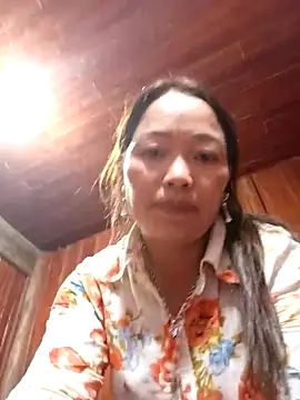 Yellow-pink online show from 7, 4, 2026