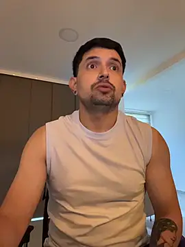 TroyeSavage online show from 20, 3, 2026