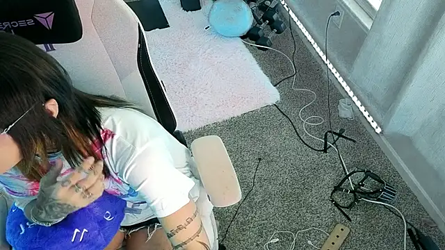 xxunholymusexx online show from 18, 6, 2026