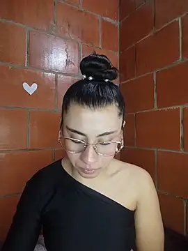 Snapshot of Amanda_x1 chatting on 18, 6, 2026 Amanda x1 online show from 18, 6, 2026