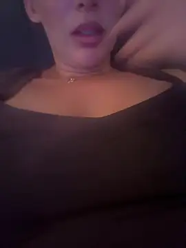 Snapshot of Annielovie chatting on 2, 8, 2026 Annielovie online show from 2, 8, 2026