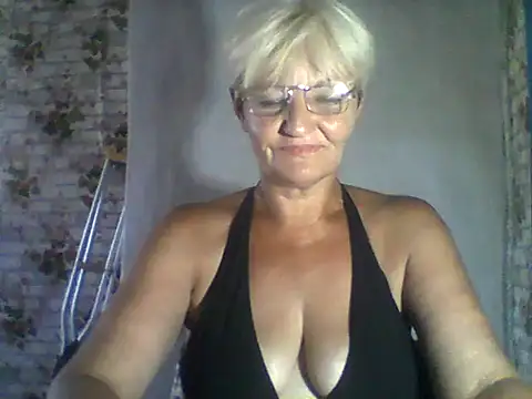 Snapshot of NikaGold455 chatting on 5, 8, 2026 NikaGold455 online show from 5, 8, 2026