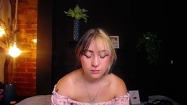 melodygirl2   online show from 17, 4, 2026