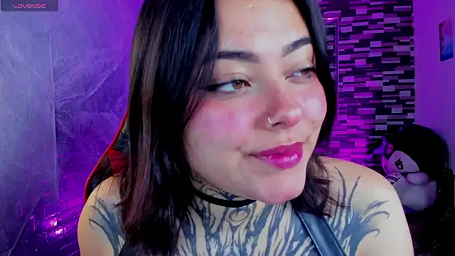 Snapshot of Sophiia_cherry chatting on 8, 7, 2026 Sophiia cherry online show from 8, 7, 2026