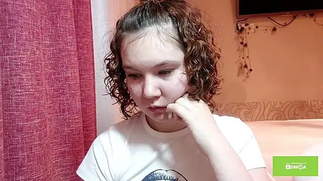 Snapshot of OlivaArashiro chatting on 10, 4, 2026 OlivaArashiro online show from 10, 4, 2026