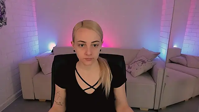 CarolMoor online show from 27, 3, 2026