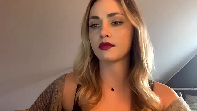 ScarlettSensitive online show from 25, 3, 2026