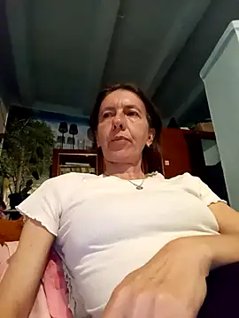 Snapshot of Tania9876 chatting on 9, 5, 2026 Tania9876 online show from 9, 5, 2026
