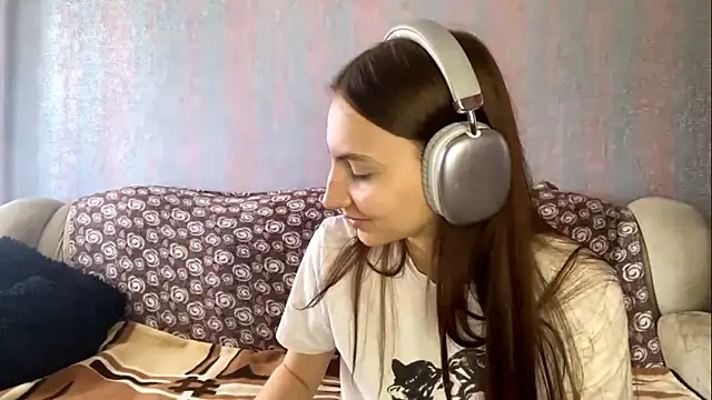 Snapshot of AlisaBloom chatting on 15, 3, 2026 AlisaBloom online show from 15, 3, 2026