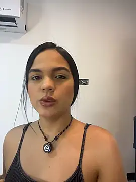 Bella-Ferrer online show from 30, 7, 2026