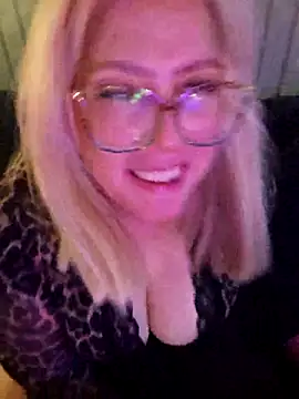 LexySaint online show from 16, 9, 2025