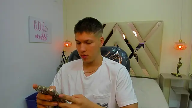 AlessandroFranco online show from 20, 4, 2026